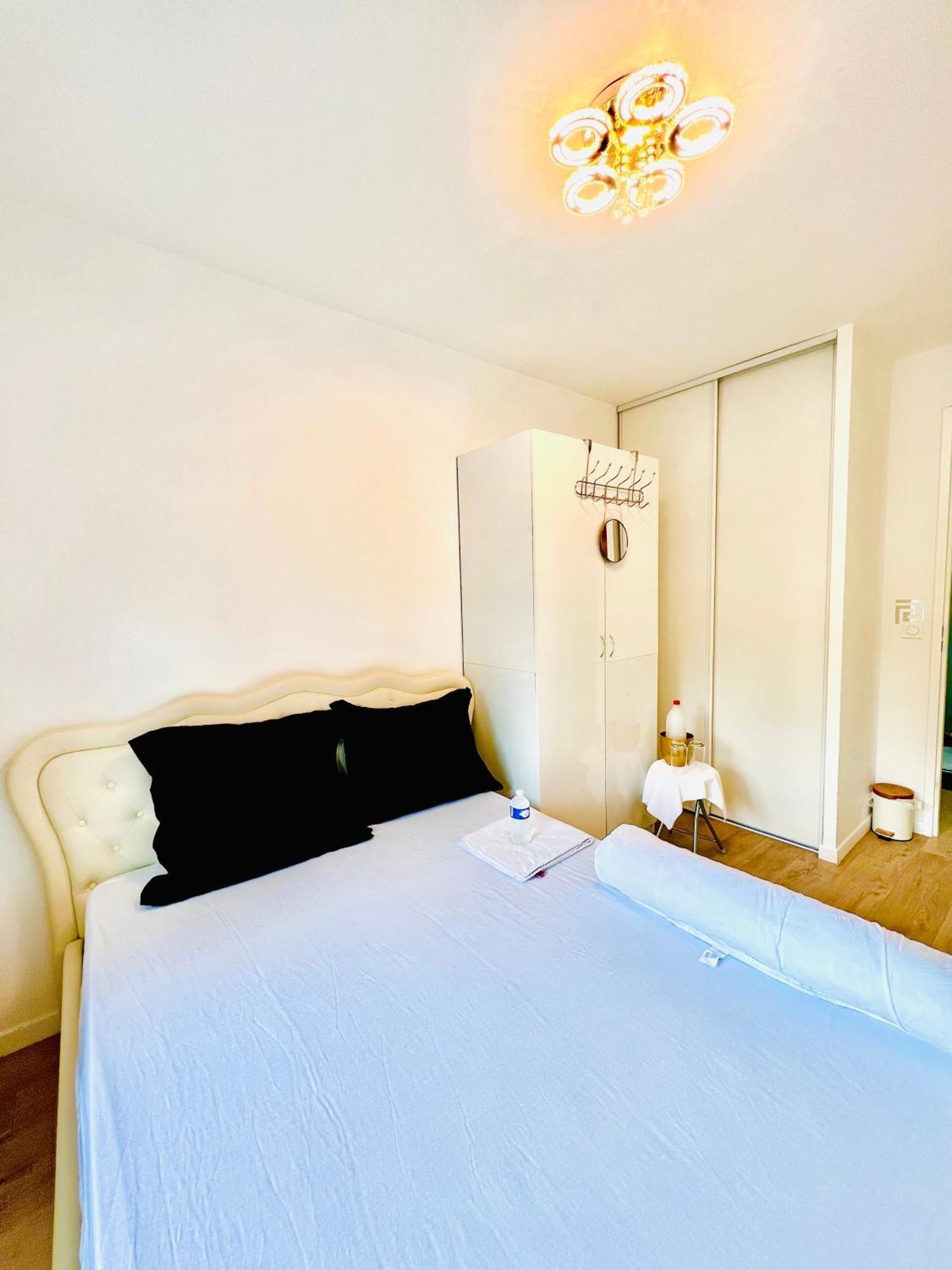 Les Residences De Djibril Le Blanc-Mesnil Εξωτερικό φωτογραφία