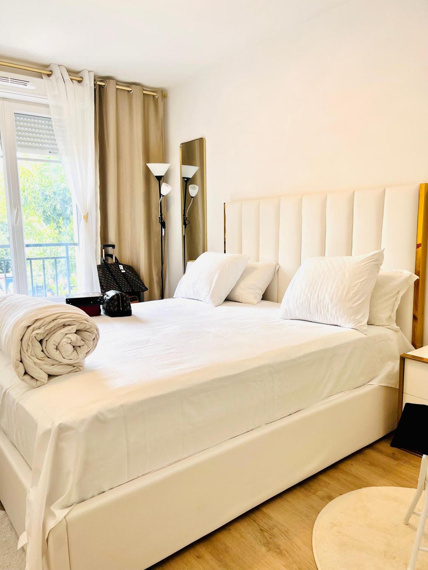 Les Residences De Djibril Le Blanc-Mesnil Εξωτερικό φωτογραφία